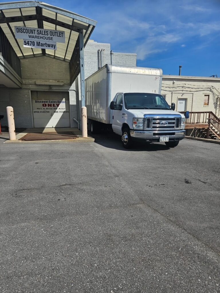 Discount Sales Outlet warehouse in Shawnee, KS