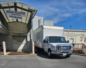 Discount Sales Outlet warehouse in Shawnee, KS